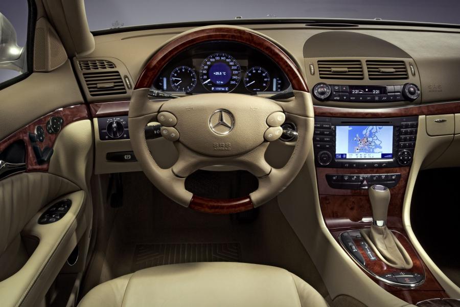  Mercedes-Benz E-Class 2007 года  (фото 28 из 80)